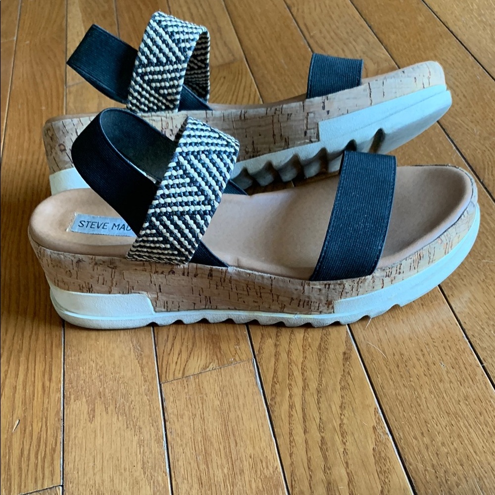 Steve Madden Black and Tan Sandals
